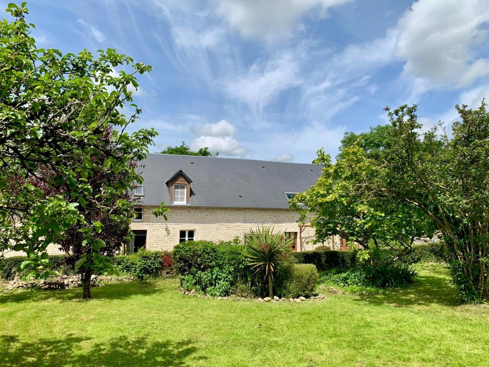 Chambre De Jeanne - Le Refuge Des Parachutistes - En Bordure Du Marais Neuville-au-Plain Exterior foto